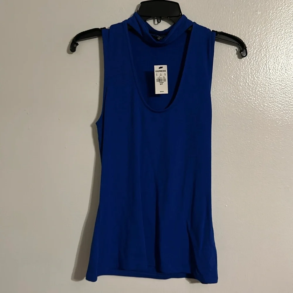 Express Top - Picture 1 of 5